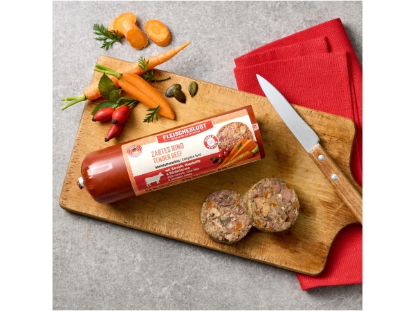 Classic beef with carrot and rosehip